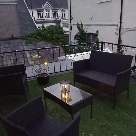Large 2 Bed Holiday Let In Central Ystradgynlais Екстериор снимка