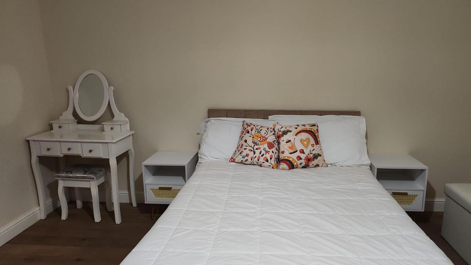 Large 2 Bed Holiday Let In Central Ystradgynlais Екстериор снимка