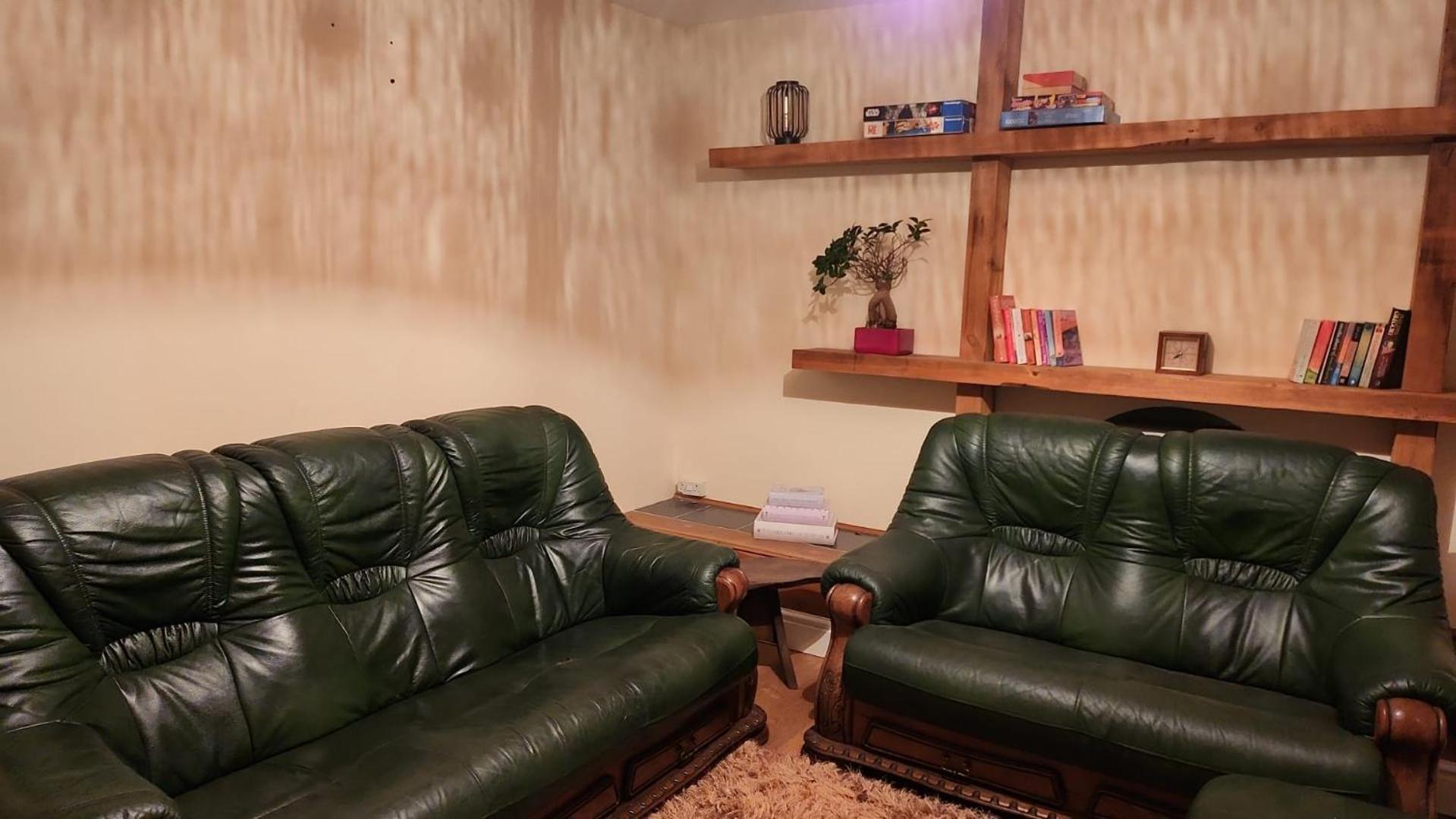 Large 2 Bed Holiday Let In Central Ystradgynlais Екстериор снимка